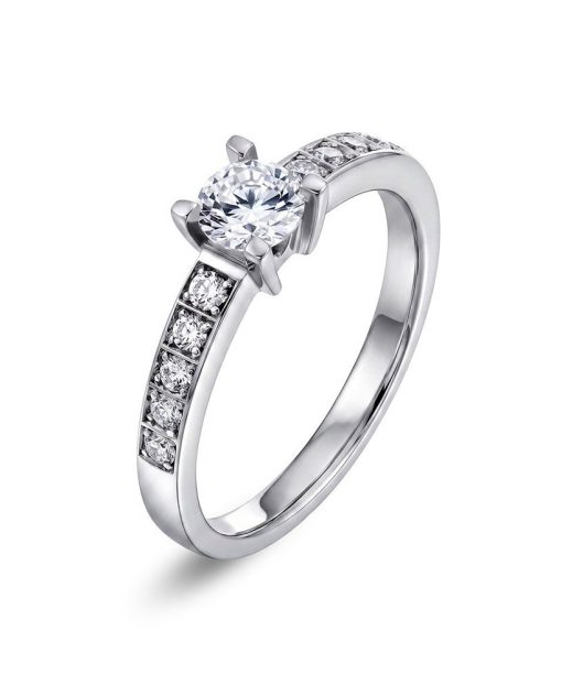 Ring i hvitt gull med diamanter 0,70 ct TW/SI