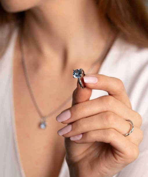 Ring i gull med syntetisk aqua - Bilde 4