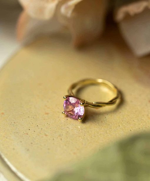 Ring i gull med syntetisk spinell - Bilde 4