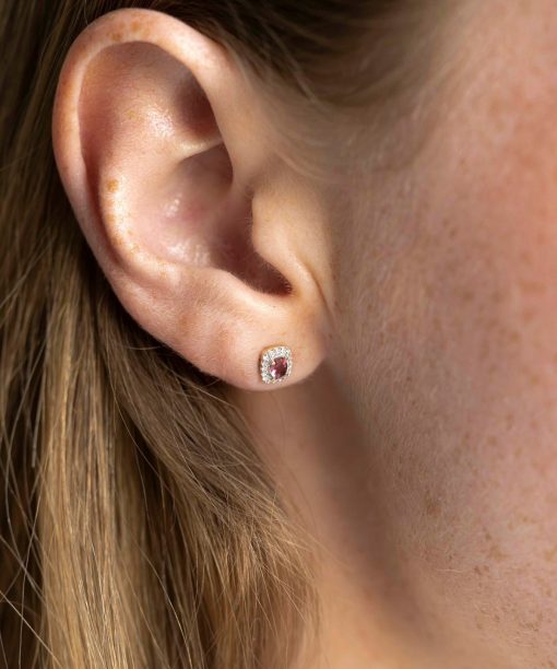 Øredobber i gult gull med diamanter 0,08 ct W/P og turmalin - Bilde 2