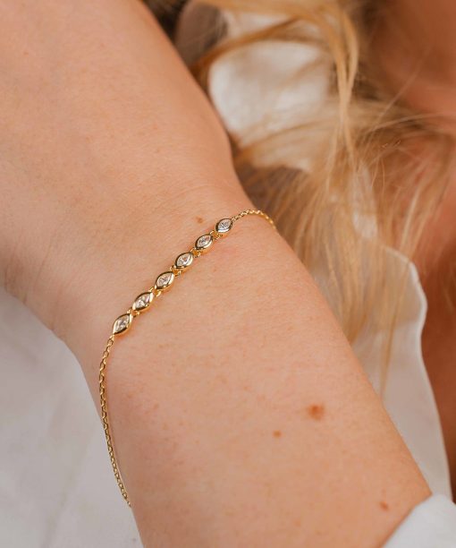 Alternative view of Dazzle armbånd i 925 forgylt sølv med zirkonia