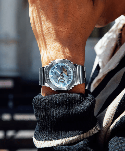 Alternative view of Casio G-Shock - GM-2110D-2AER